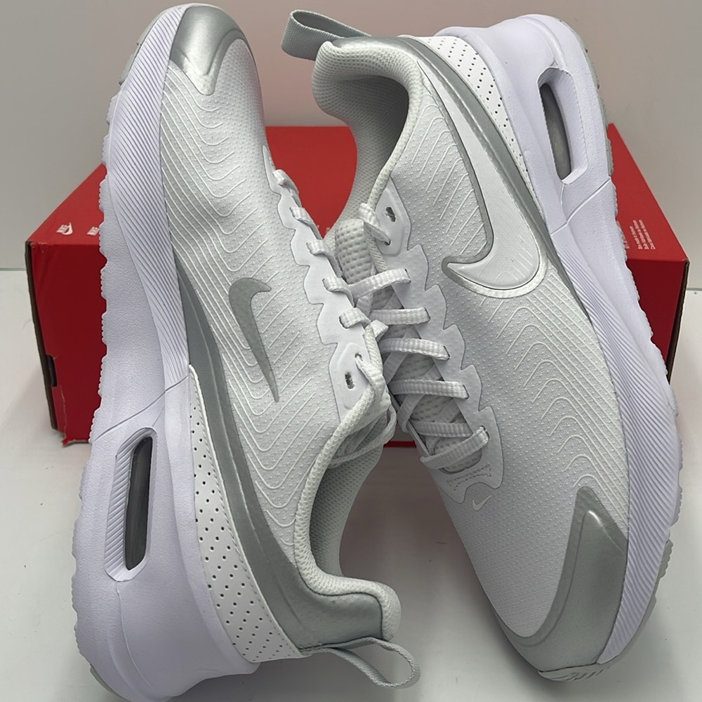 Nike WMNS Air Max Nuaxis
White/Pure Platinum/Metallic
Silver/White
HF1233-101 - Picture 4 of 16